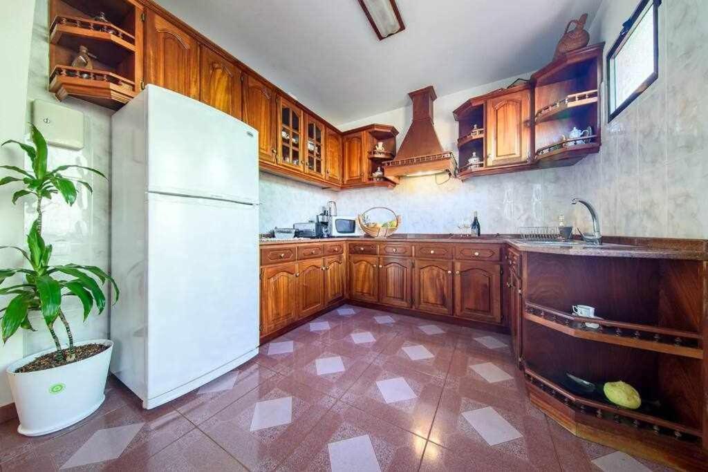 Lombo Cesteiro Guesthouse Tabua  المظهر الخارجي الصورة